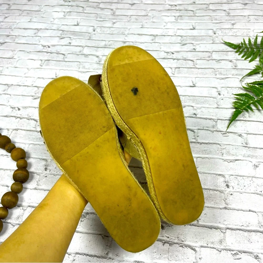 Crown & Ivy Womens Keisha Metallic Bow Espadrille Slide Sandals Sz 7 Preppy Gold - Picture 9 of 10